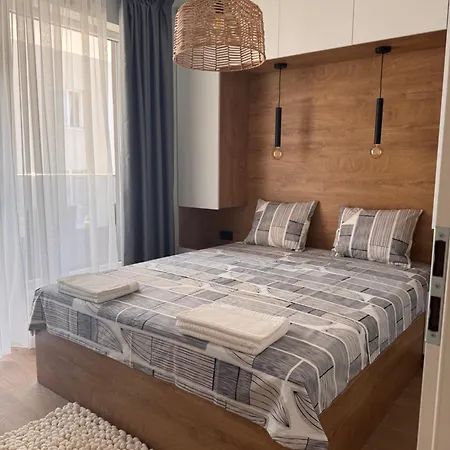 Apartman South Primorsko, Family With Terrace And Free Parking Primorszko